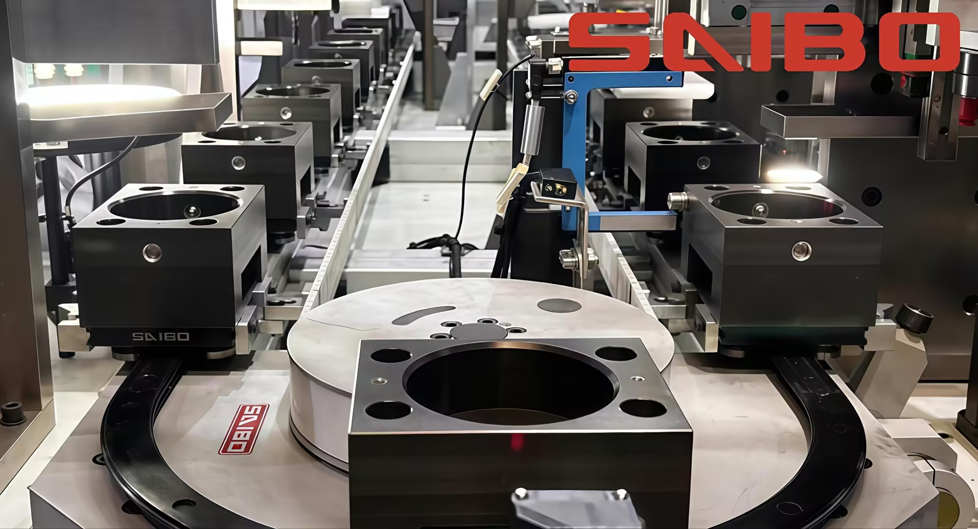 SAIBO環形導軌輸送線應用于桶裝油瓶蓋組裝線